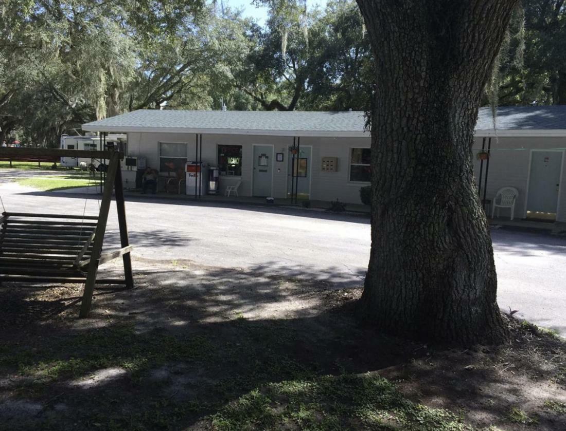 Cindy'S Motel & Rv Park Mayo Exterior photo